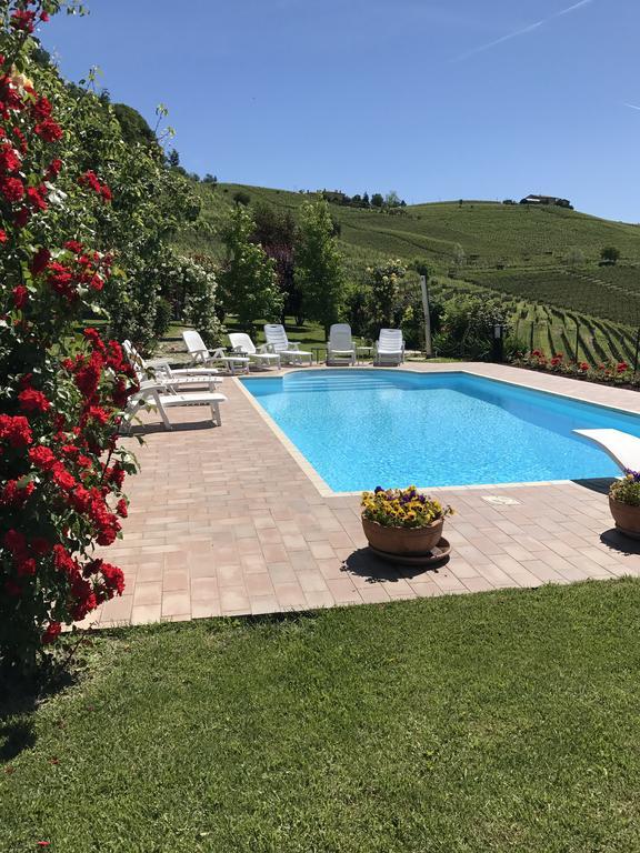 Residence Delle Rose Barolo Exterior photo